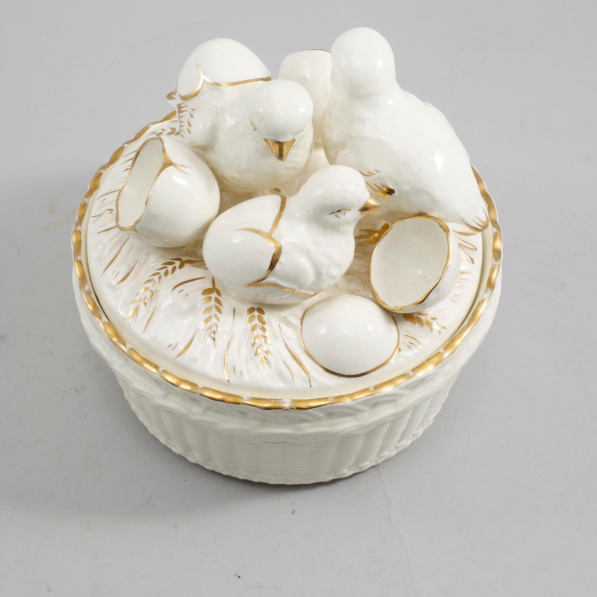 ÄGGSKÅL, flintgods, Royal Dux, Tjeckoslovakien, 1900-talets första hälft.