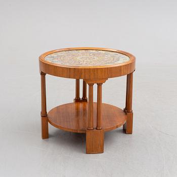 An early 20th century table.