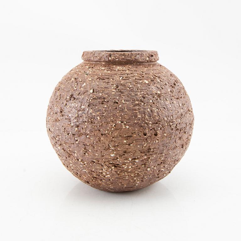 Gunnar Nylund, vas signerad Rörstrand/Lidköping chamotte.