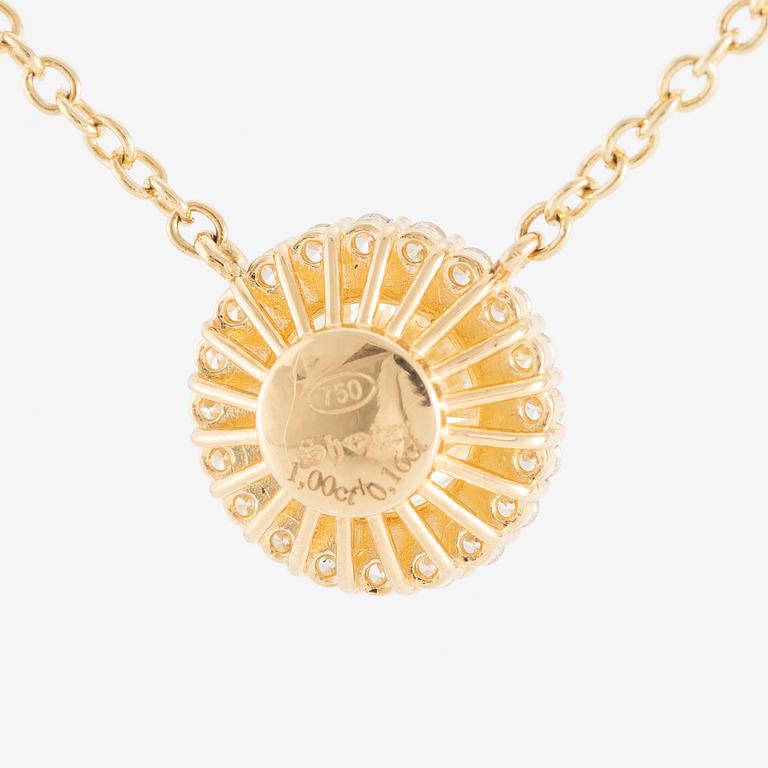 Collier 18K guld med briljantslipade diamanter.