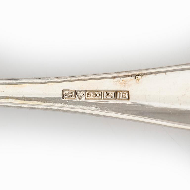 An 118-piece set of 'Chippendale' silver cutlery, Finnish hallmarks. In cutlery box.