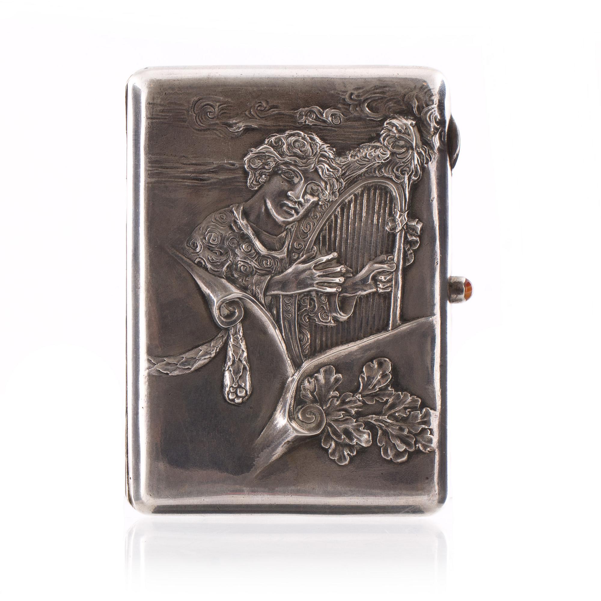 CIGARETTETUI, silver.  Jugend, Ryssland. Vikt ca 200 gr.