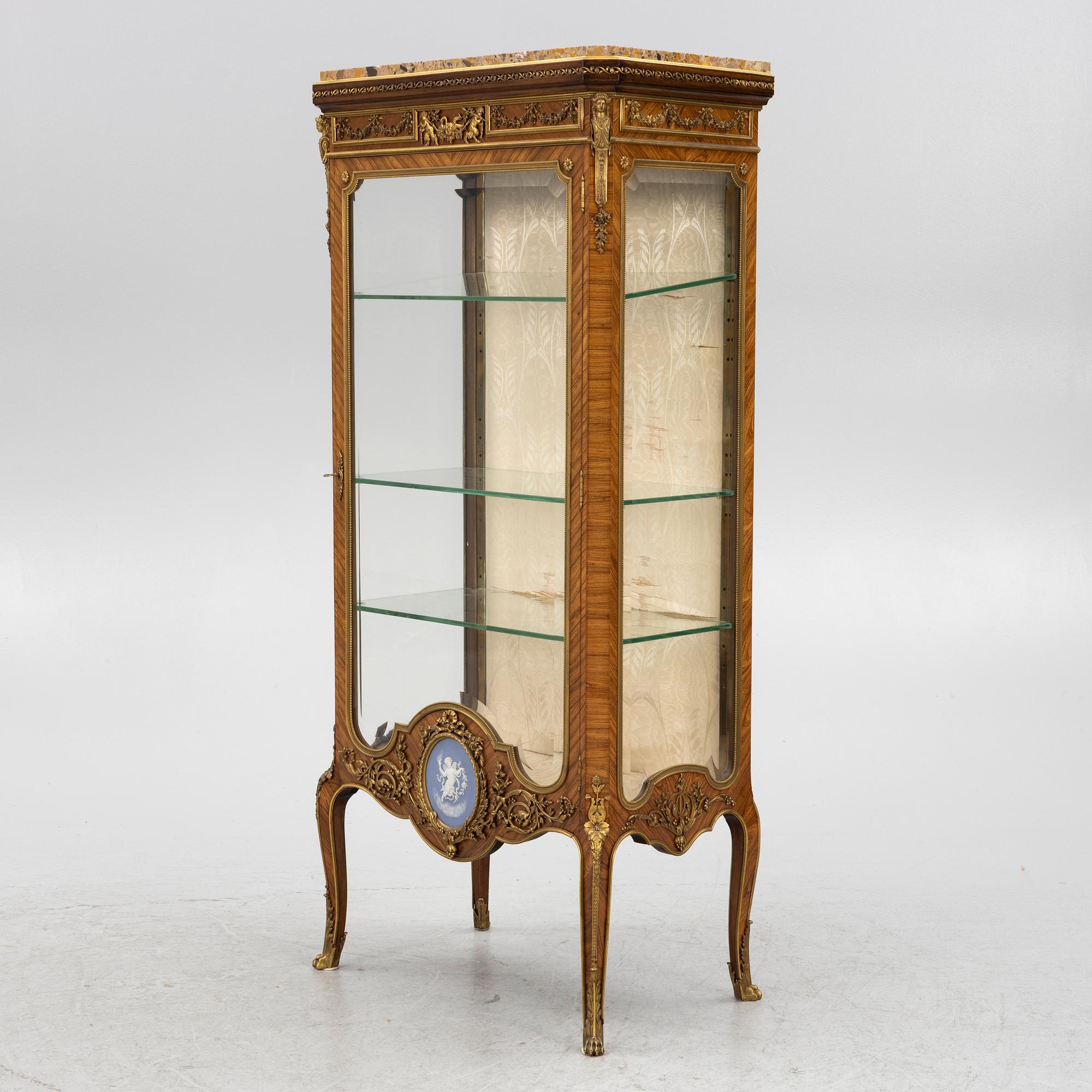 Display cabinet, Louis XV style, ca 1890-1910.