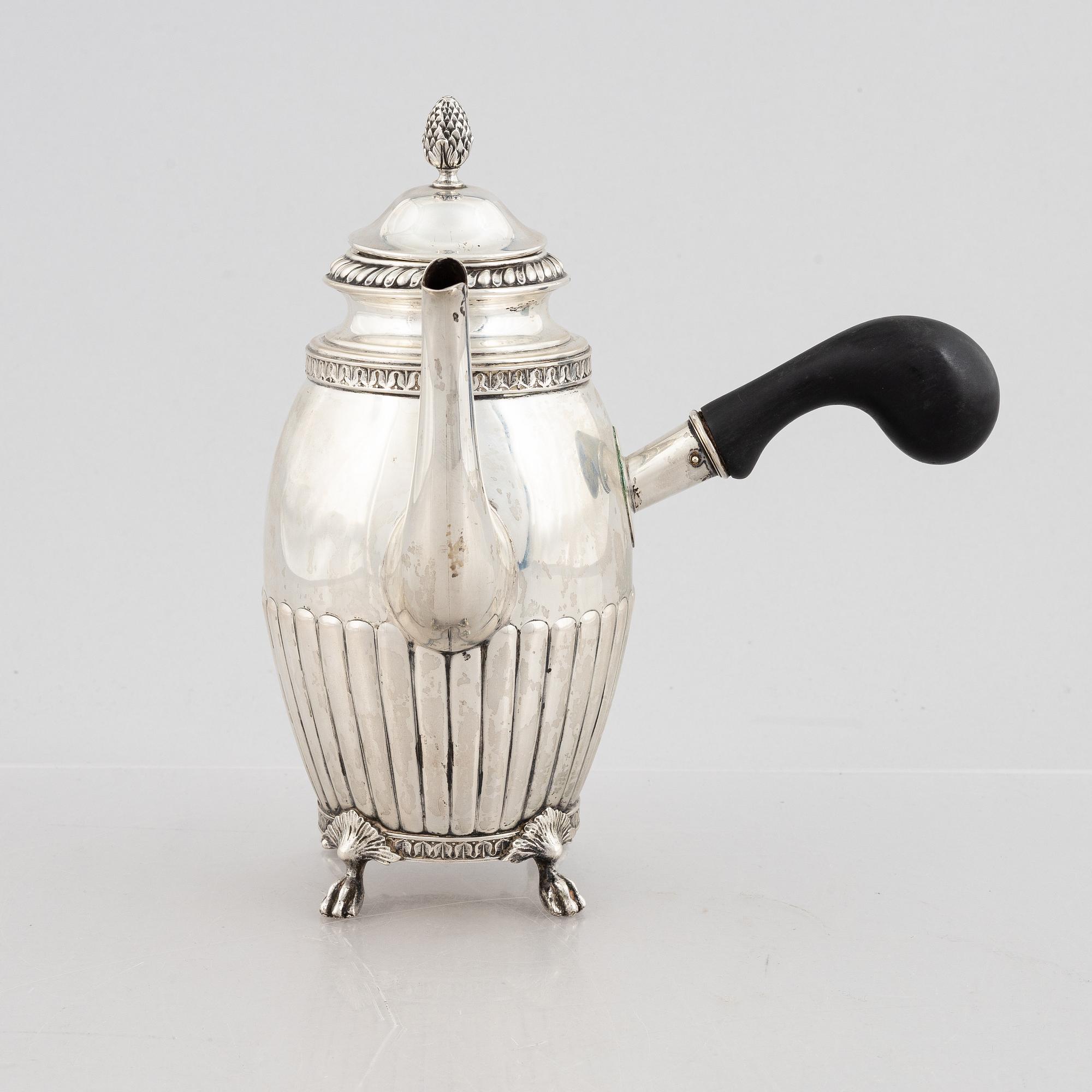 A silver coffee pot, mark of A.G Dufva, Stockholm 1916.