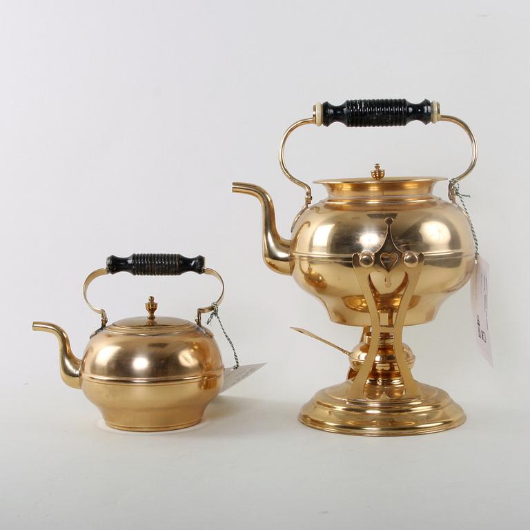 SAMOVAR OCH KANNA, mässing. Skultuna.