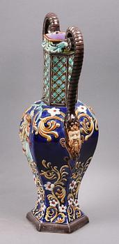 URNA, majolika, Gustavsberg. 1800-talets slut.