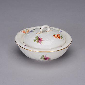 TVÄTTSET, 3 delar, keramik, Arabia, 1900-talets första hälft.