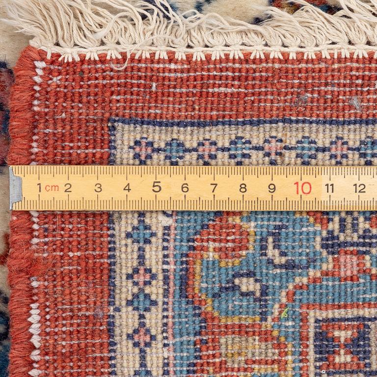 Rug, Sarough, 365 x 245 cm.