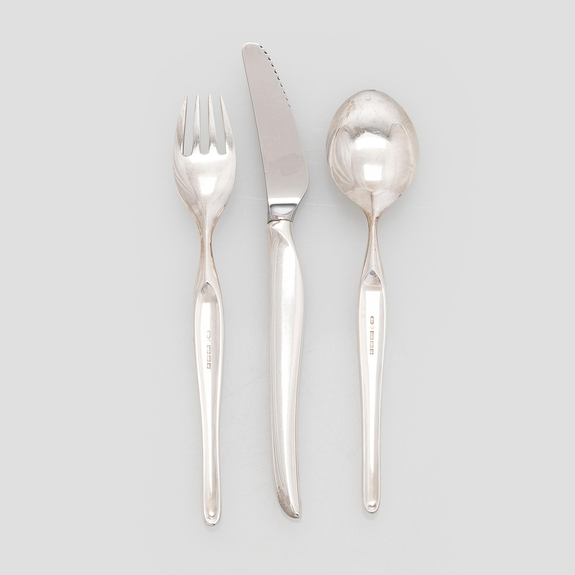 Tapio Wirkkala, A 36-piece 'Hopeasiipi' silver cutlery set, Kultakeskus, Hämeenlinna 1957.