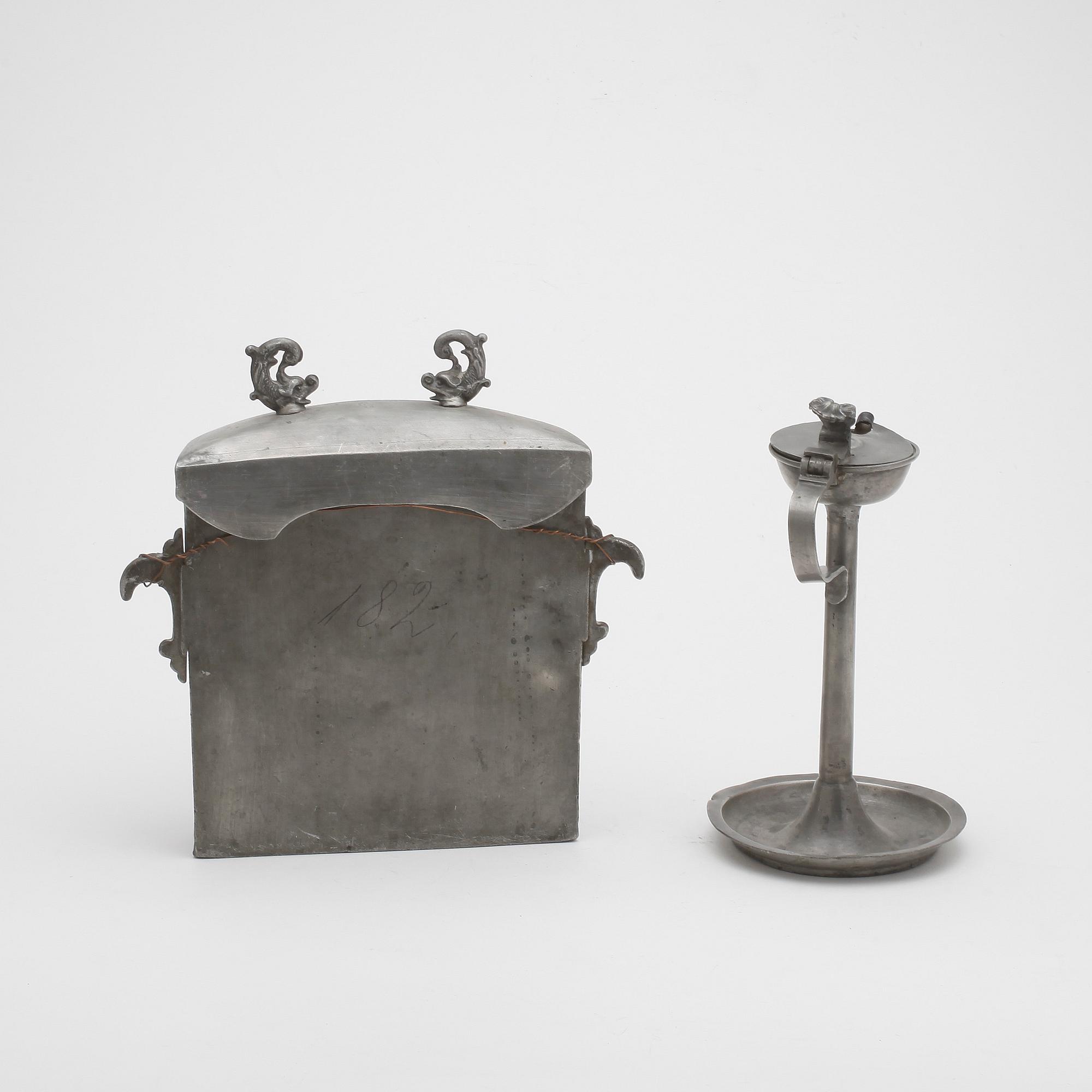 OLJELAMPA samt CISTERN, tenn, 1800-tal respektive 1700-tal.