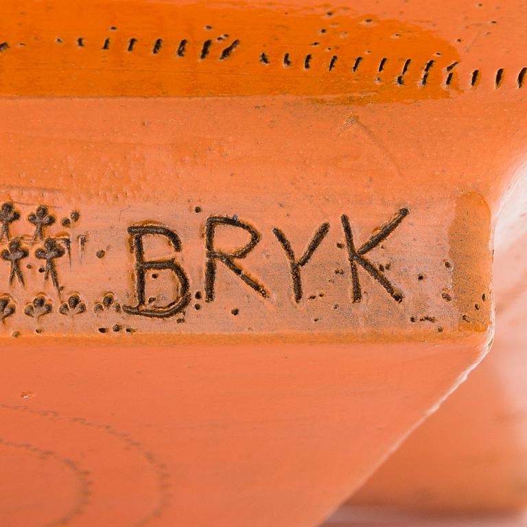Rut Bryk, reliefi, kivitavaraa, signeerattu BRYK.
