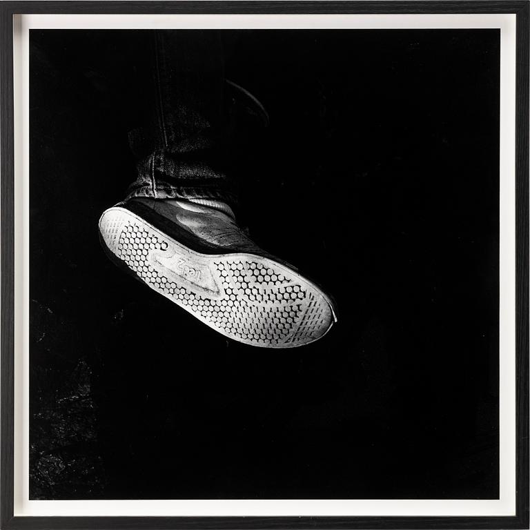 Robert Zuckerman, "Suspended Sneaker, El Cerrito, California", 1978.