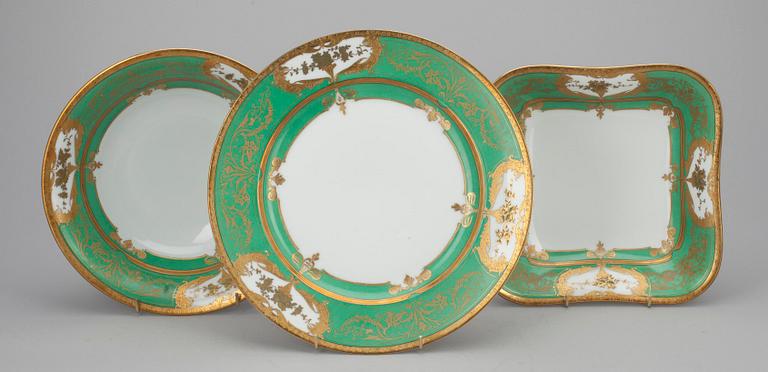 SERVIS, ca 111 delar, porslin, Epiag Royal Tjeckoslovakien och Hutschenreuther, Selb Bavaria, 1900-talets början.