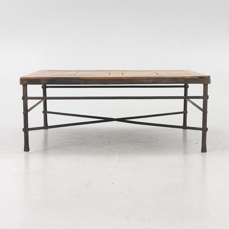 A coffee table, 21st century.