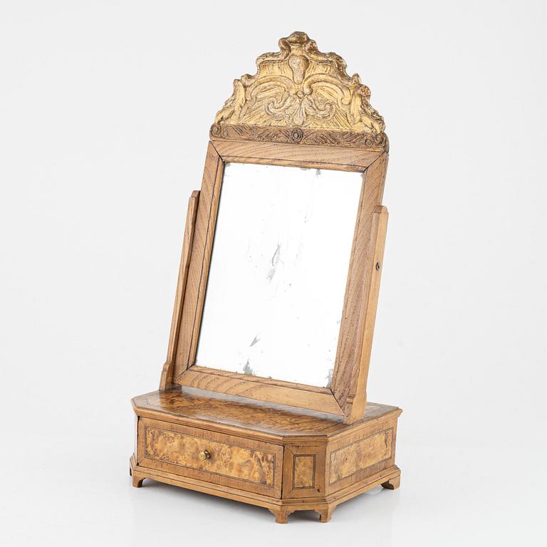 Lådspegel, gustaviansk, signerad "Fecit Olof Hallden d 1 junü 1791".