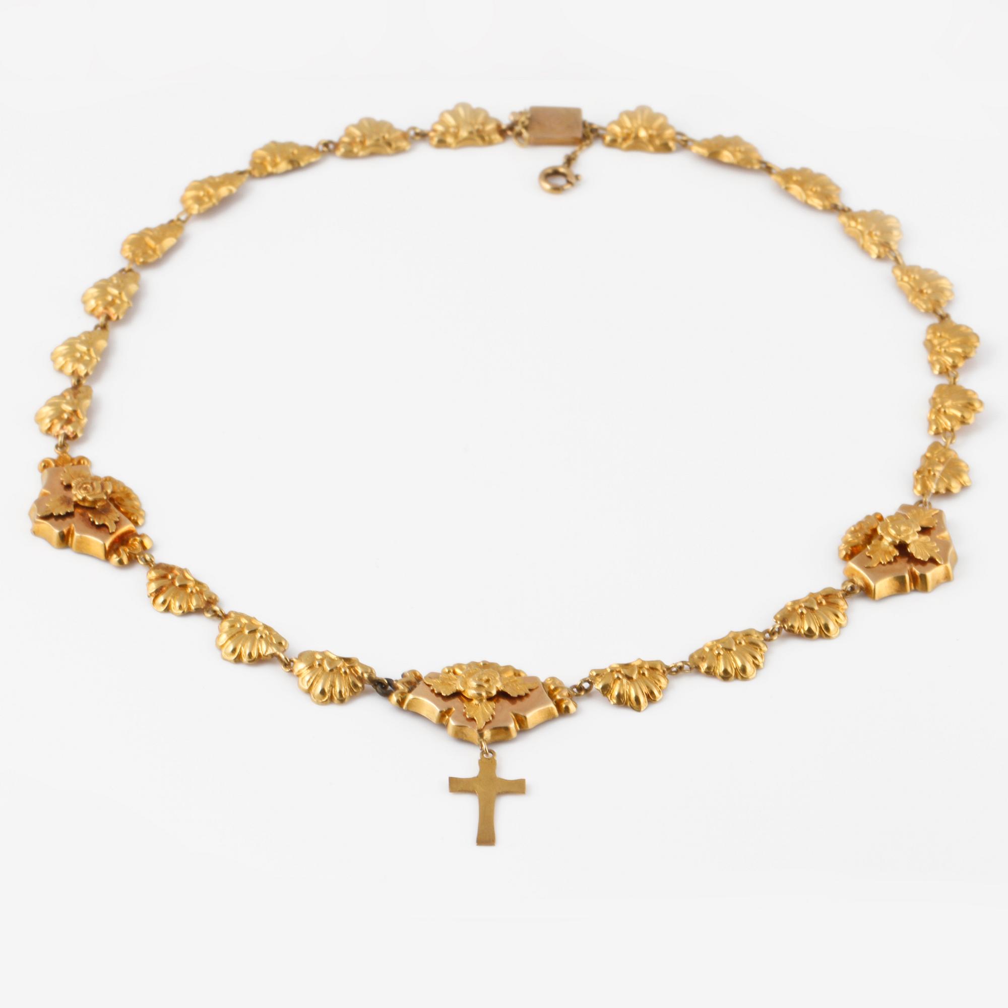 COLLIER, 18k guld, kattfotstämplad, troligtvis 1842. Vikt 8,8 gram.