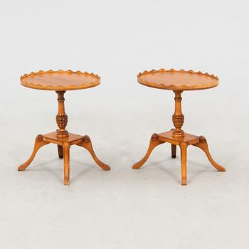 Side tables, a pair of modern manufacture.