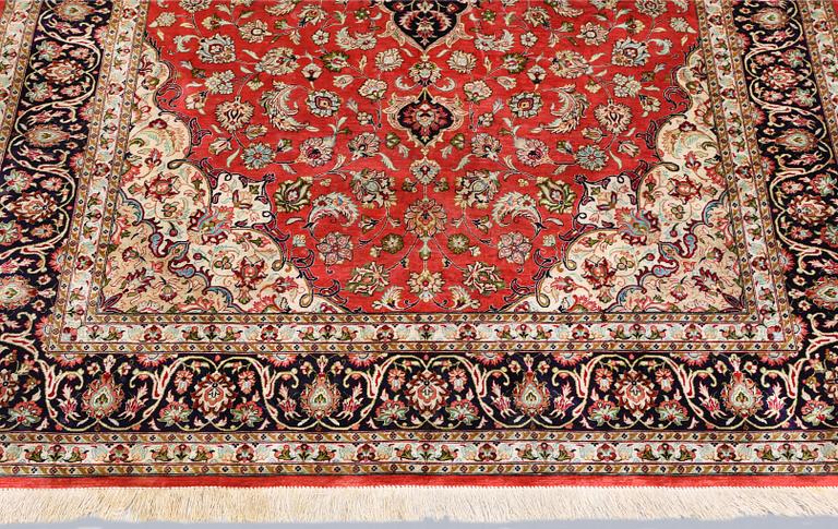 Carpet, Ghom, older, silk warp, 206 x 131 cm.