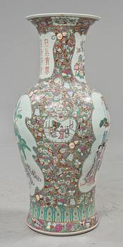 GOLVVAS, porslin, Kina, Kanton, 1900-tal.