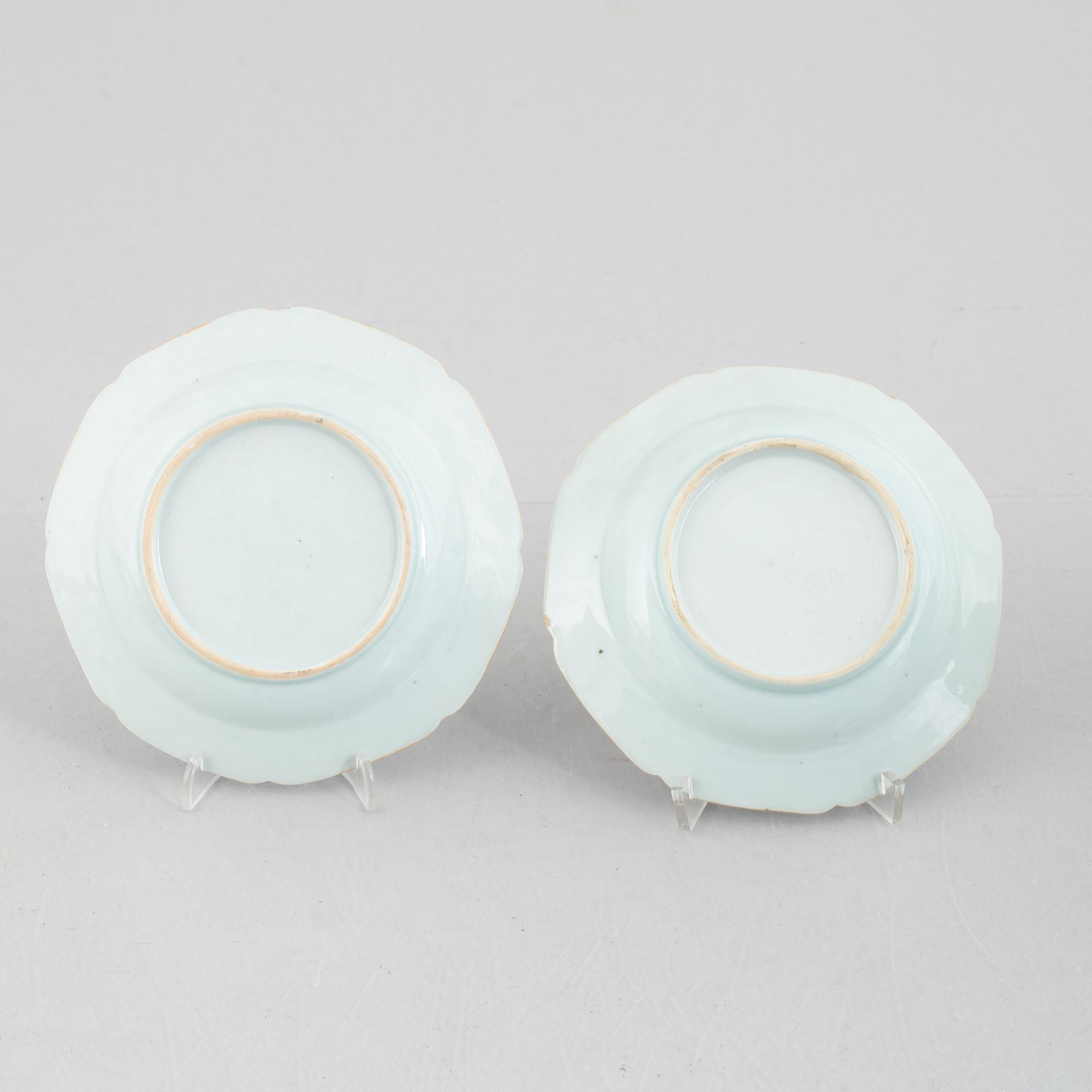 A matching set of twelve blue and white small plates, China, Qianlong (1736-95).