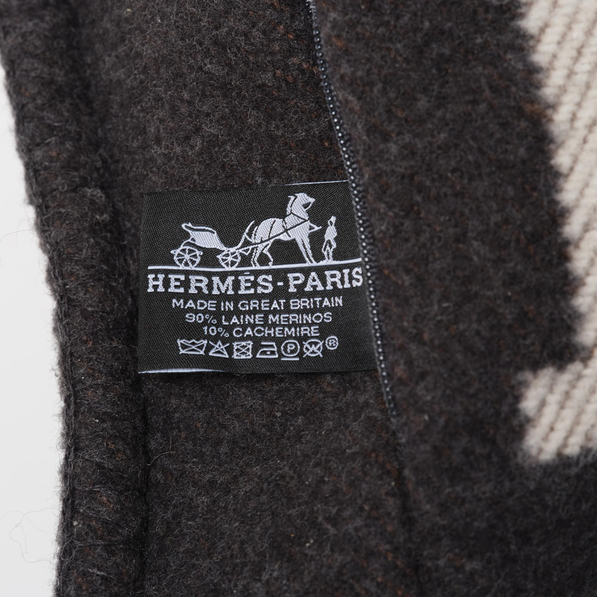 Hermès, cushion, "Coussin Avalon Grande".