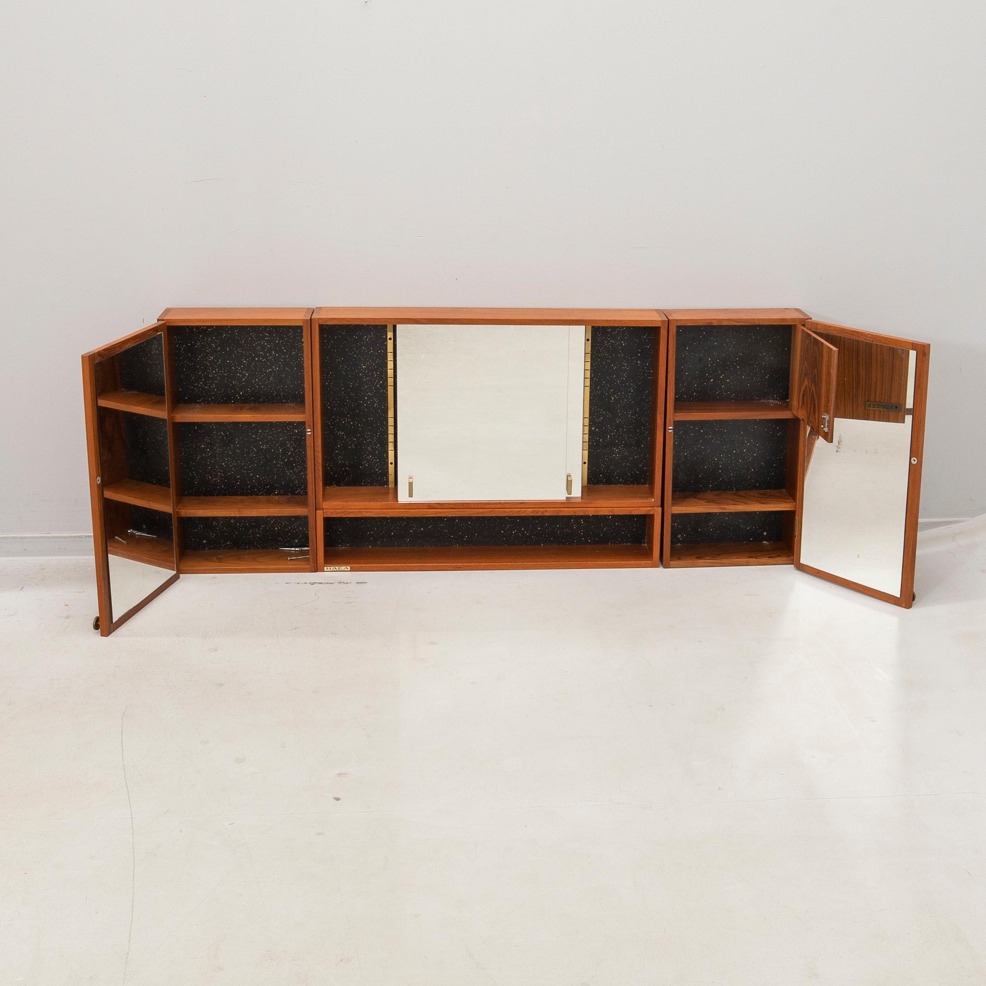 Bathroom cabinet 4 dlr Hafa 1970s.