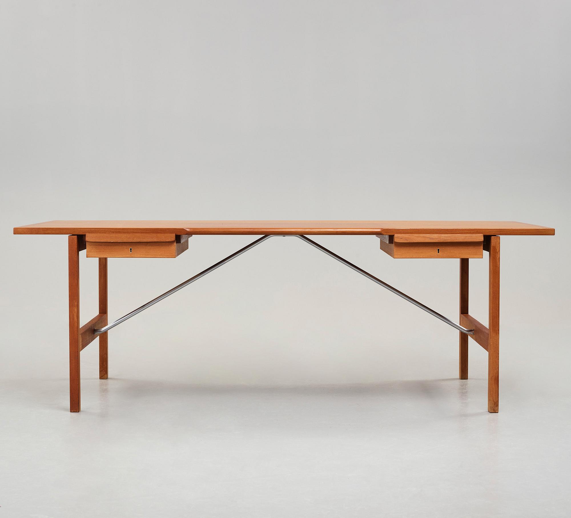 HANS J WEGNER, skrivbord "AT325A", Andreas Tuck, Danmark 1960-tal.