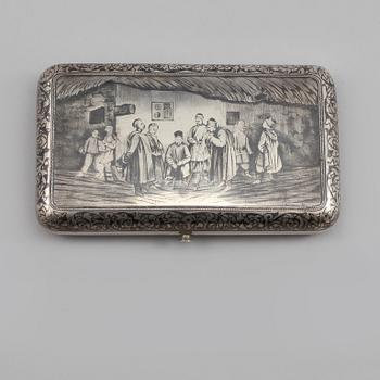 CIGARETTETUI, silver, Ryssland, 1871, vikt 203 gram.