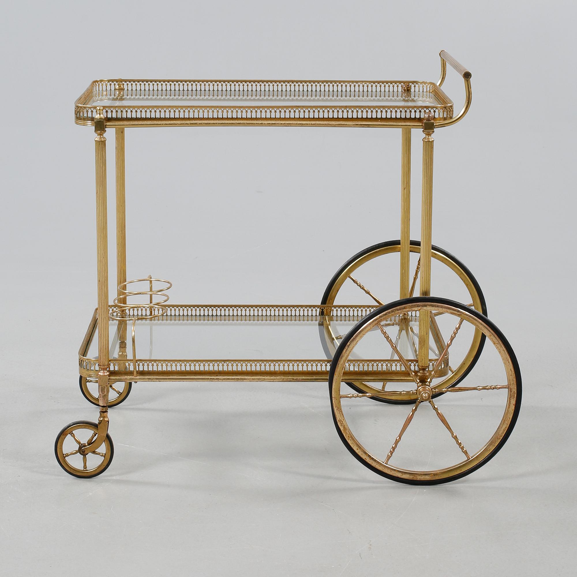 SERVERINGSVAGN, 1900-talets andra hälft.
