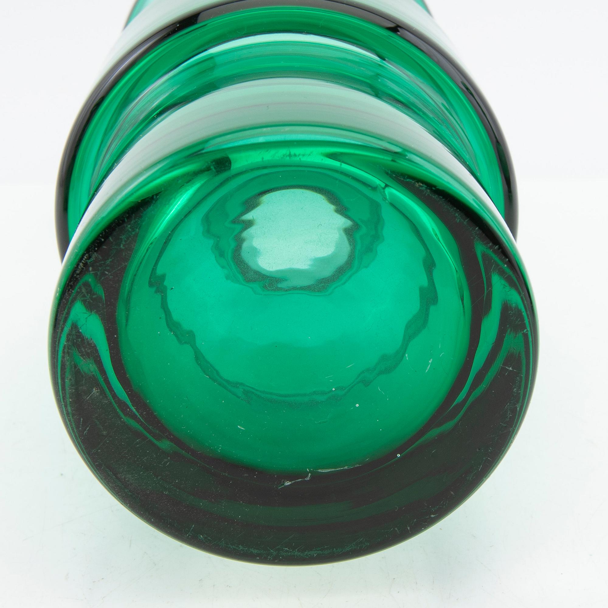 Tamara Aladin, Vases and a decanter, 3 pcs, glass, Riihimäen Lasi, Finland, 1960s/70s.