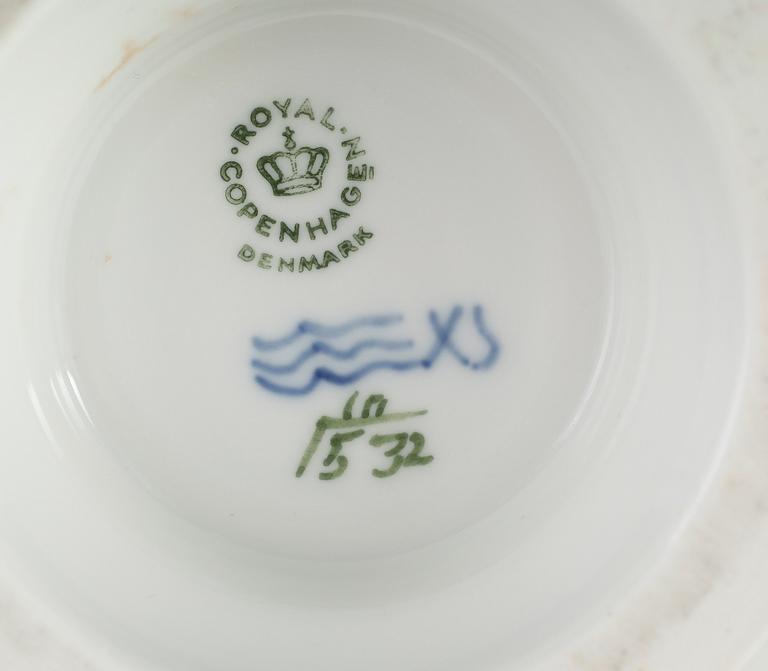 SERVISPORSLIN, 26 delar, delar, "Blå Blomst", Royal Copenhagen.