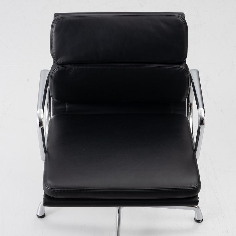 Charles & Ray Eames, Chair, “Soft Pad Alu Chair”, model EA208, Vitra.