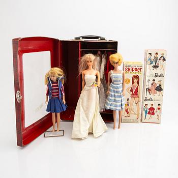 A set of Barbie dolls and accessories Matell 1960s.