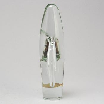 WIKTOR BERNDT, a glass vase from Flygsfors, 1959.