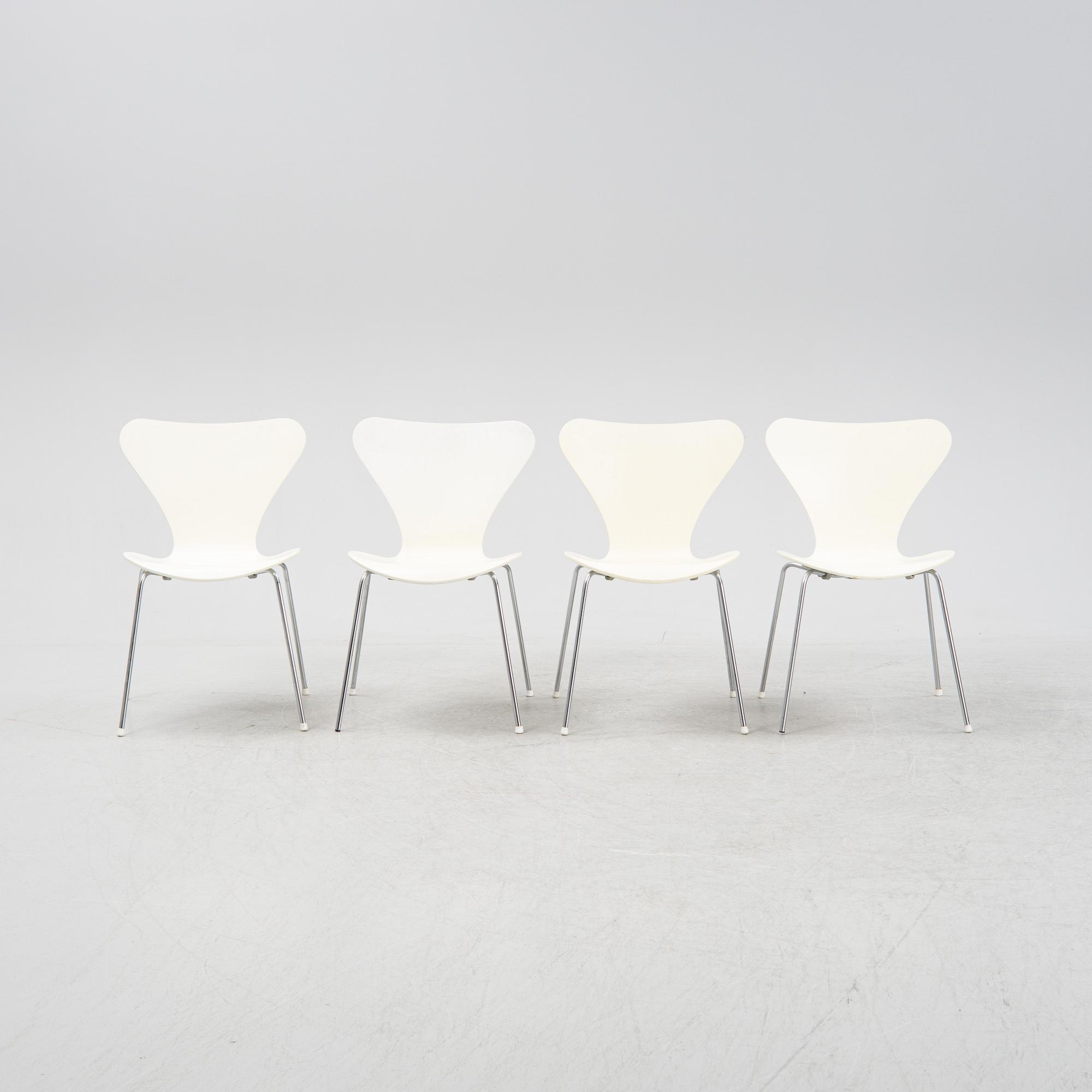 Arne Jacobsen, stolar, 4 st, "Sjuan", Fritz Hansen, Danmark.
