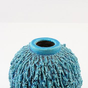 Gunnar Nylund, vas chamotterat stengods, signerad.