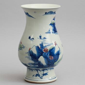 VAS, porslin. Kina, 1800/1900-tal.