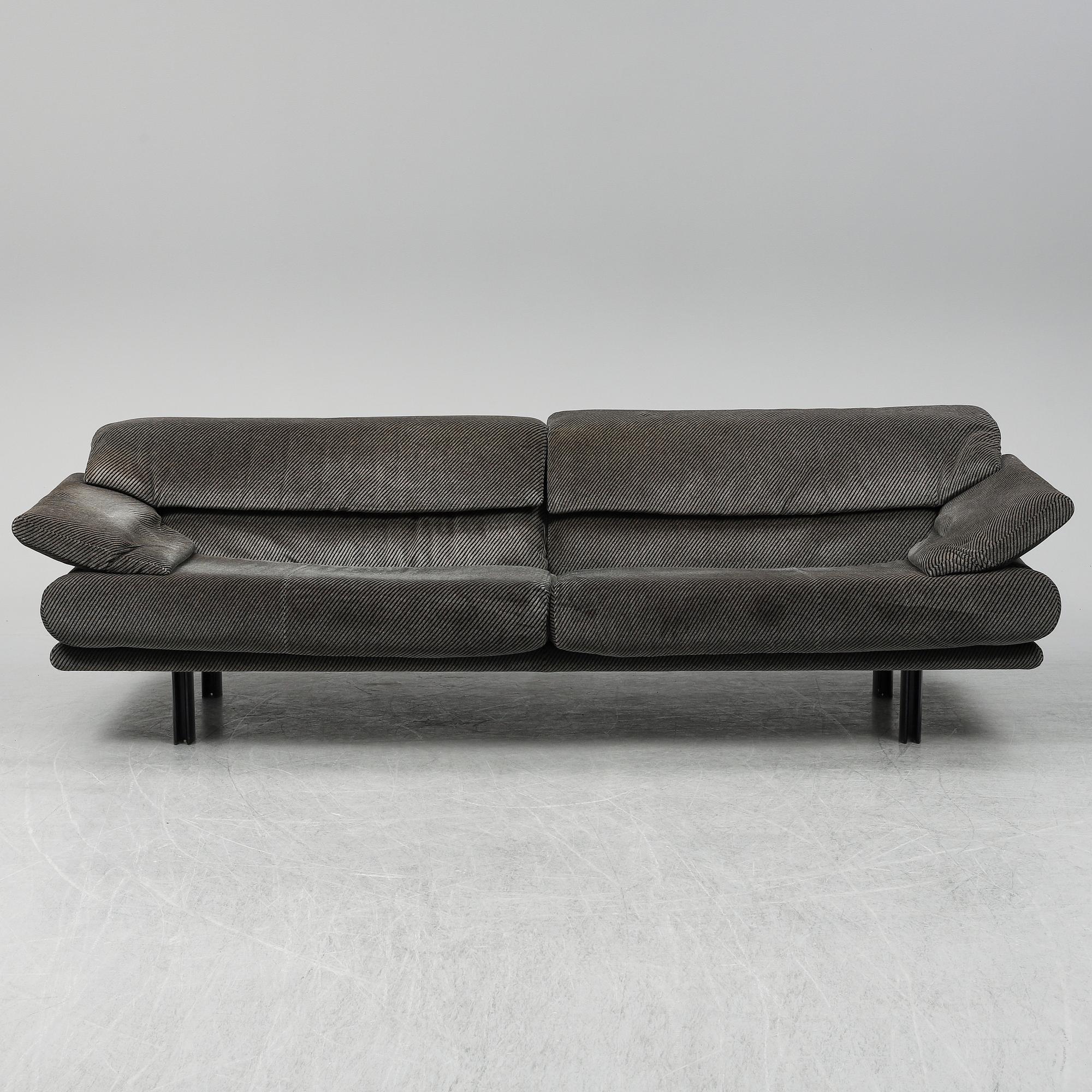 A 'Alanda' sofa by Paolo Piva for B&B Italia. - Bukowskis