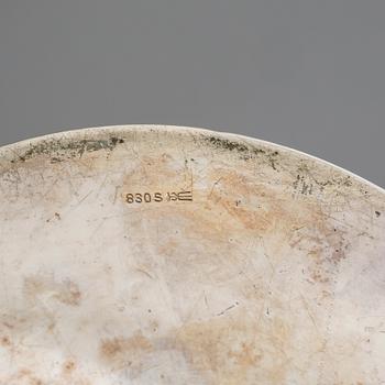 Three silver items from the 19th and 20th century. Weight 349 g.