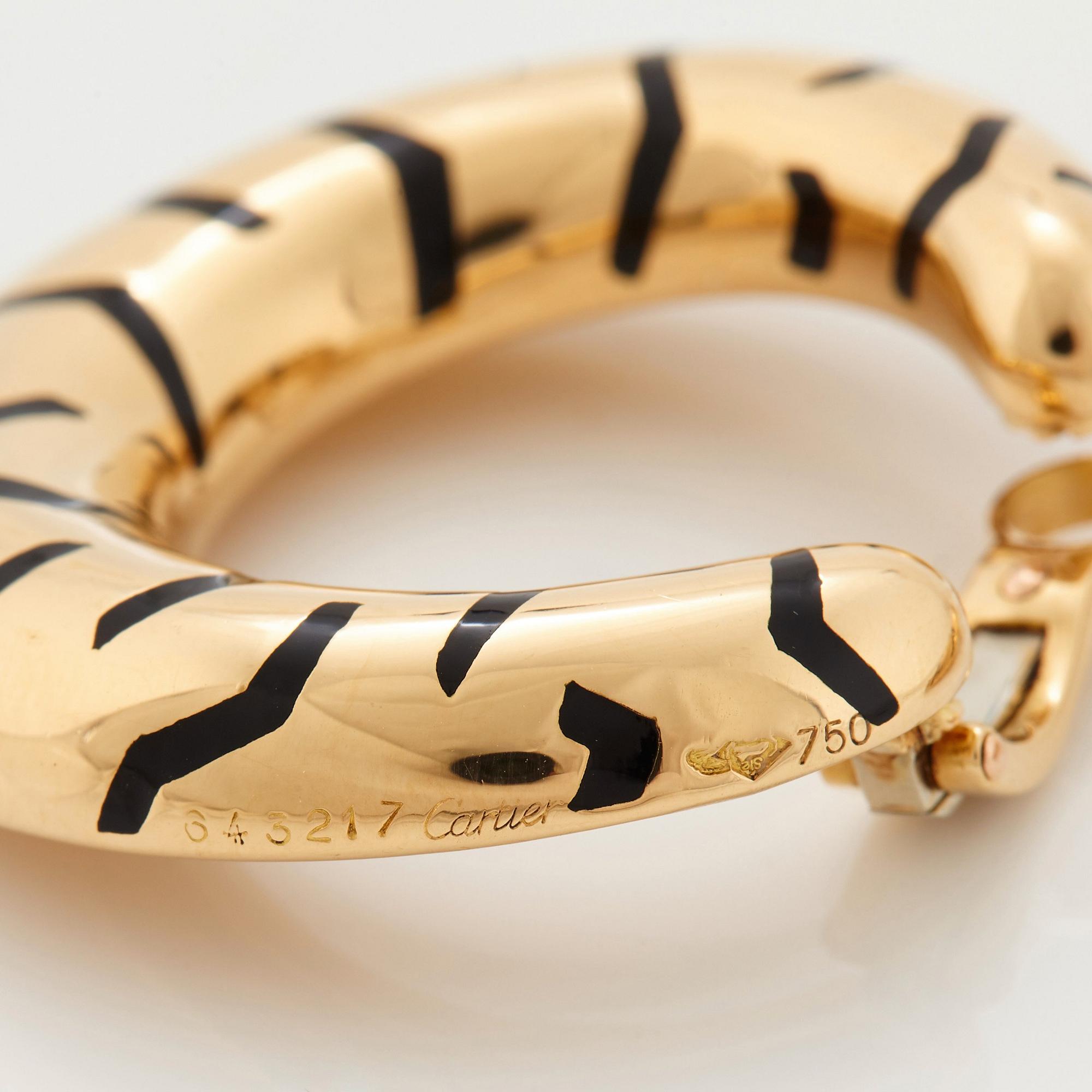 Cartier "Panthère" ett par örhängen.