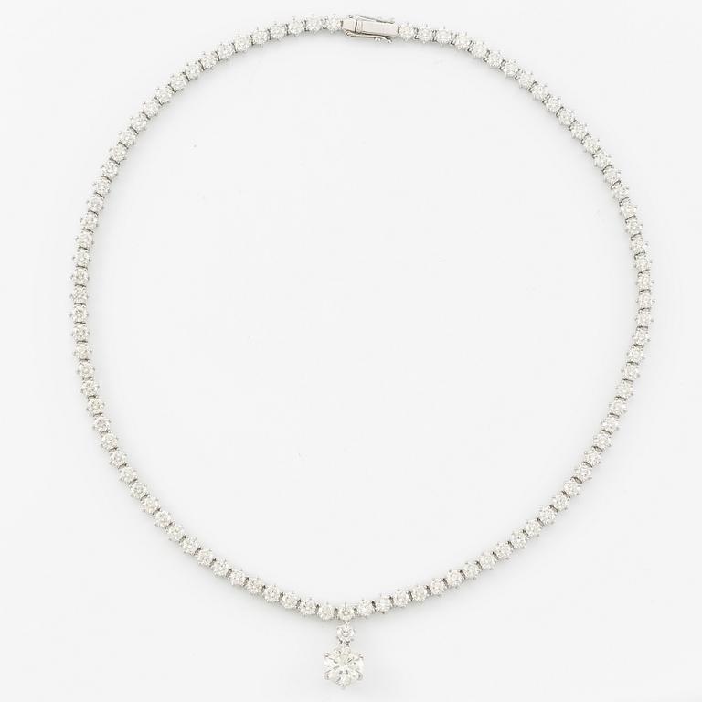Necklace, 18K white gold with brilliant-cut diamonds.