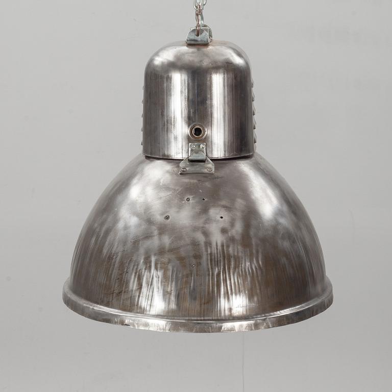 TAKLAMPA, industrimodell. 1900-tal.