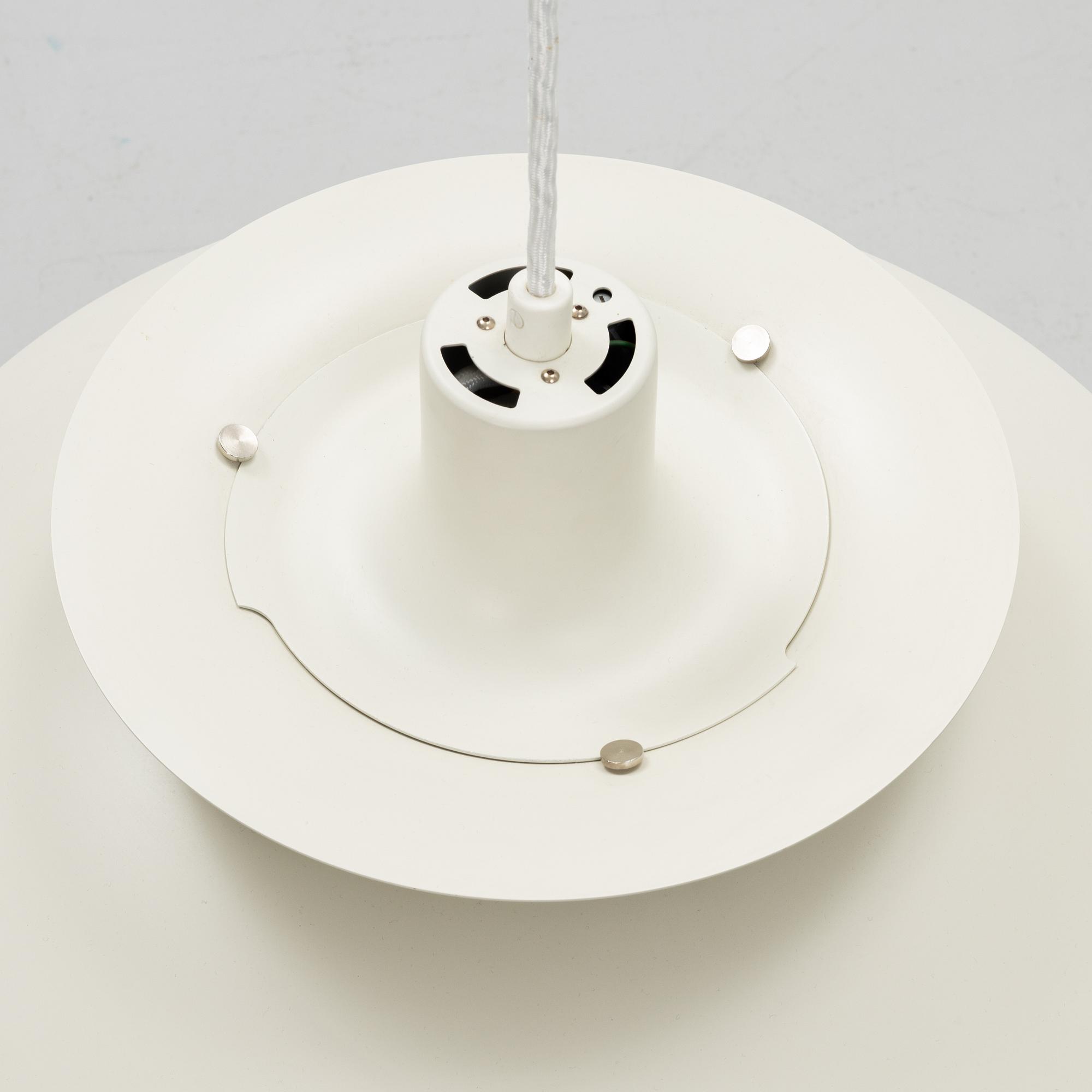 Poul Henningsen, taklampor, ett par, "PH-5", Louis Poulsen, Danmark.