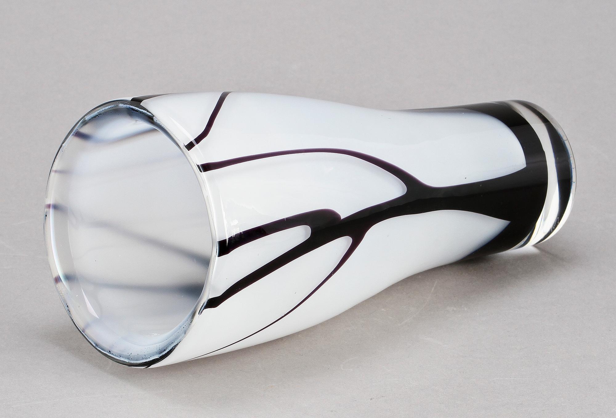 VAS, glas, "Träd i dimma", Vicke Lindstrand, Kosta, tidigt 1950-tal.