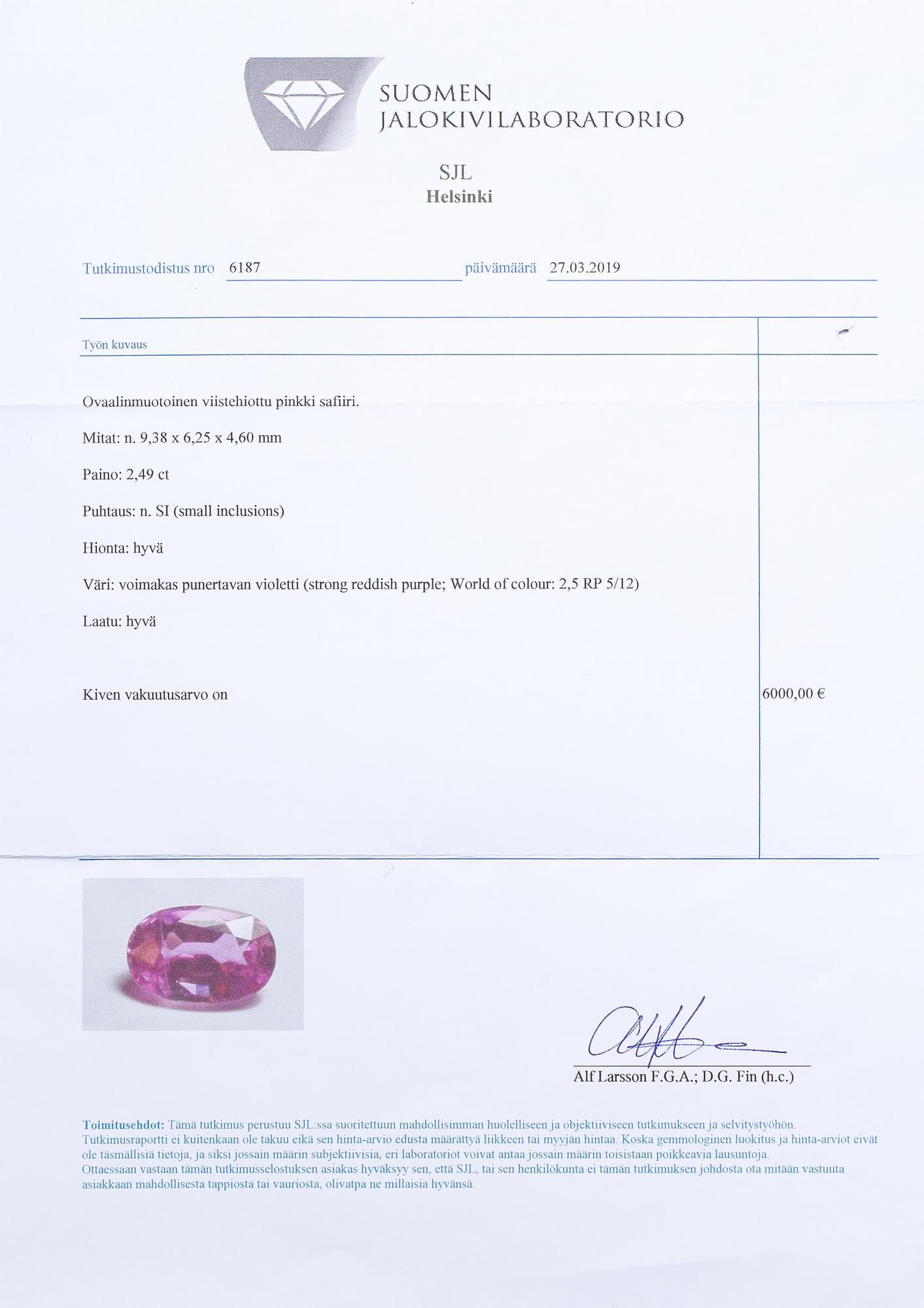 Sormus, 18K rosékultaa, pinkki safiiri n. 2.49 ct ja timantteja n. 0.82 ct yht. Korkelia, Helsinki.