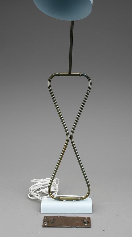 VÄGGLAMPA, mässing och stål, 1950-tal.