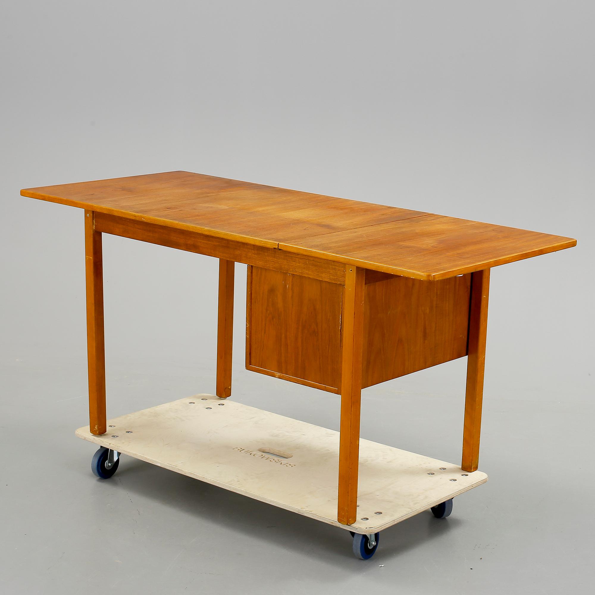 SKRIVBORD med HURTS, Gemla, 1900-talets mitt.
