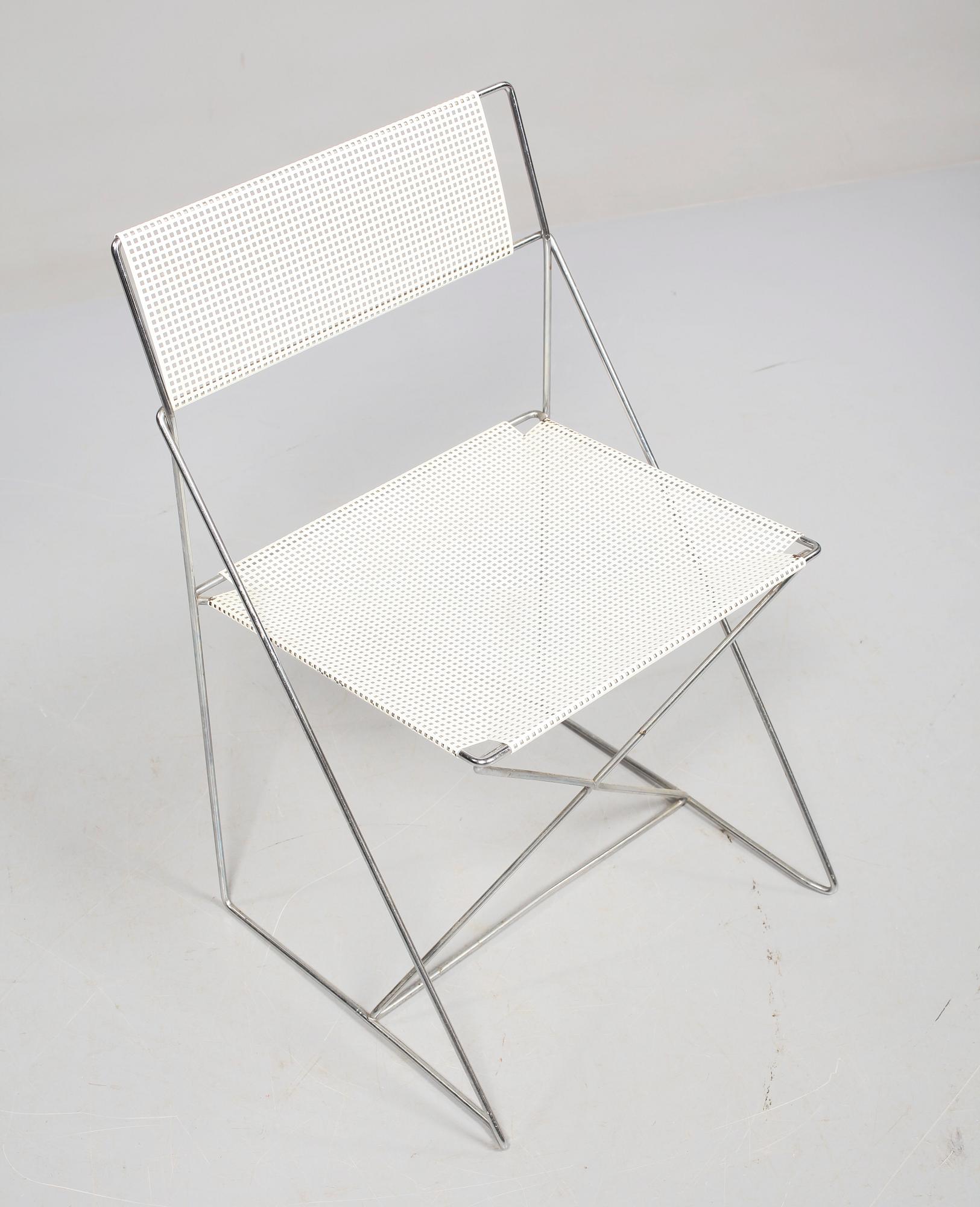 STOLAR, 4 st, "X-line", Niels Jörgen Haugesen, Danmark, formgiven 1977.