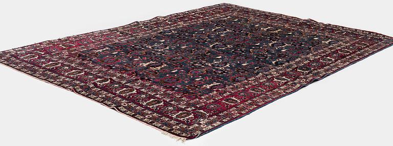 Matta, semiantik Teheran, norra Persien, ca 298 x 211 cm.