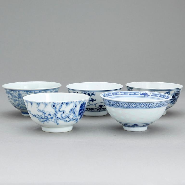KOPPAR, 5 st, porslin, 1800/1900-tal.